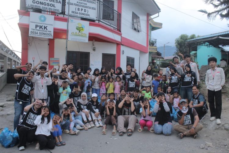 Dari Ladang hingga Lingkungan, Mahasiswa UMSU Tinggalkan Jejak Pengabdian di Desa Gongsol Dari Ladang hingga Lingkungan, Mahasiswa UMSU Tinggalkan Jejak Pengabdian di Desa Gongsol