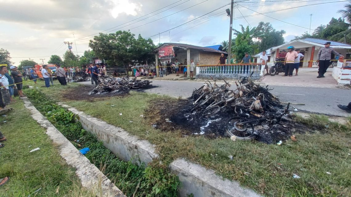 Bentrok di Areal PT Bridgestone Berujung Pembakaran Kendaraan, Brimob Sumut Perkuat Pengamanan dan Jaga Situasi Tetap Kondusif Bentrok di Areal PT Bridgestone Berujung Pembakaran Kendaraan, Brimob Sumut Perkuat Pengamanan dan Jaga Situasi Tetap Kondusif