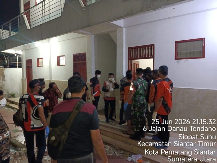 Polsek Siantar Timur Cek TKP Temuan Mayat di Rumah Kos Jalan Danau Tondanau Polsek Siantar Timur Cek TKP Temuan Mayat di Rumah Kos Jalan Danau Tondanau