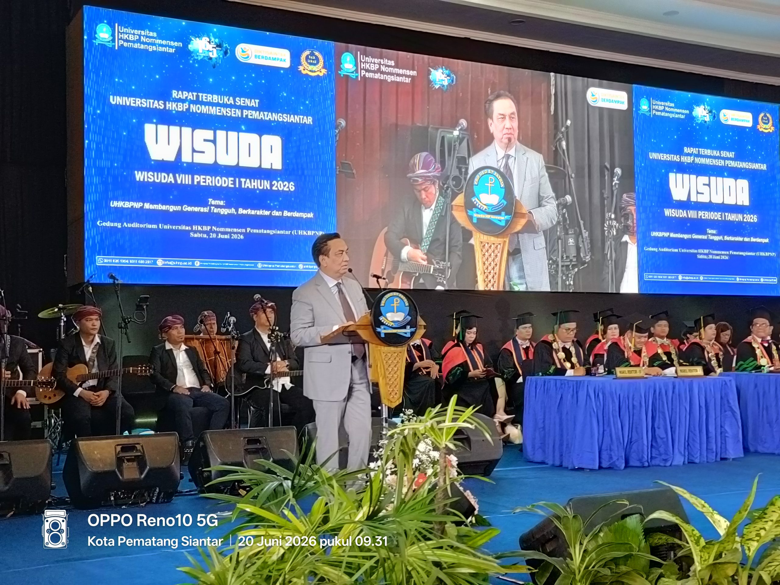 207 Mahasiswa UHKBPNP Diwisuda, Effendi Simbolon Tegaskan Komitmen Tingkatkan Mutu Pendidikan dan Buka Prodi Baru 207 Mahasiswa Diwisuda, Efendi Simbolon Tegaskan Komitmen Tingkatkan Mutu Pendidikan dan Buka Prodi Baru