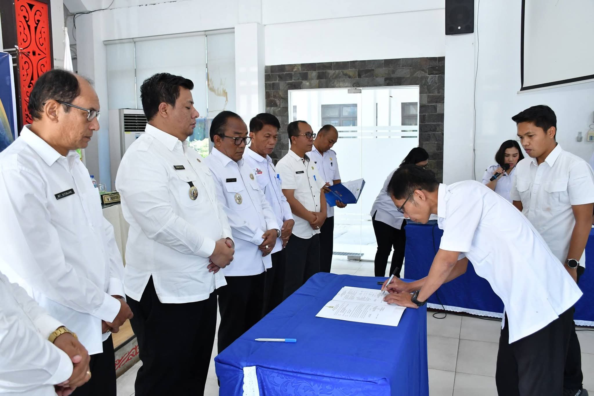 Bupati Samosir Tegaskan Peningkatan Kinerja OPD dan Kesanggupan Melampaui Target PAD, Siapkan Evaluasi Rutin hingga Triwulan