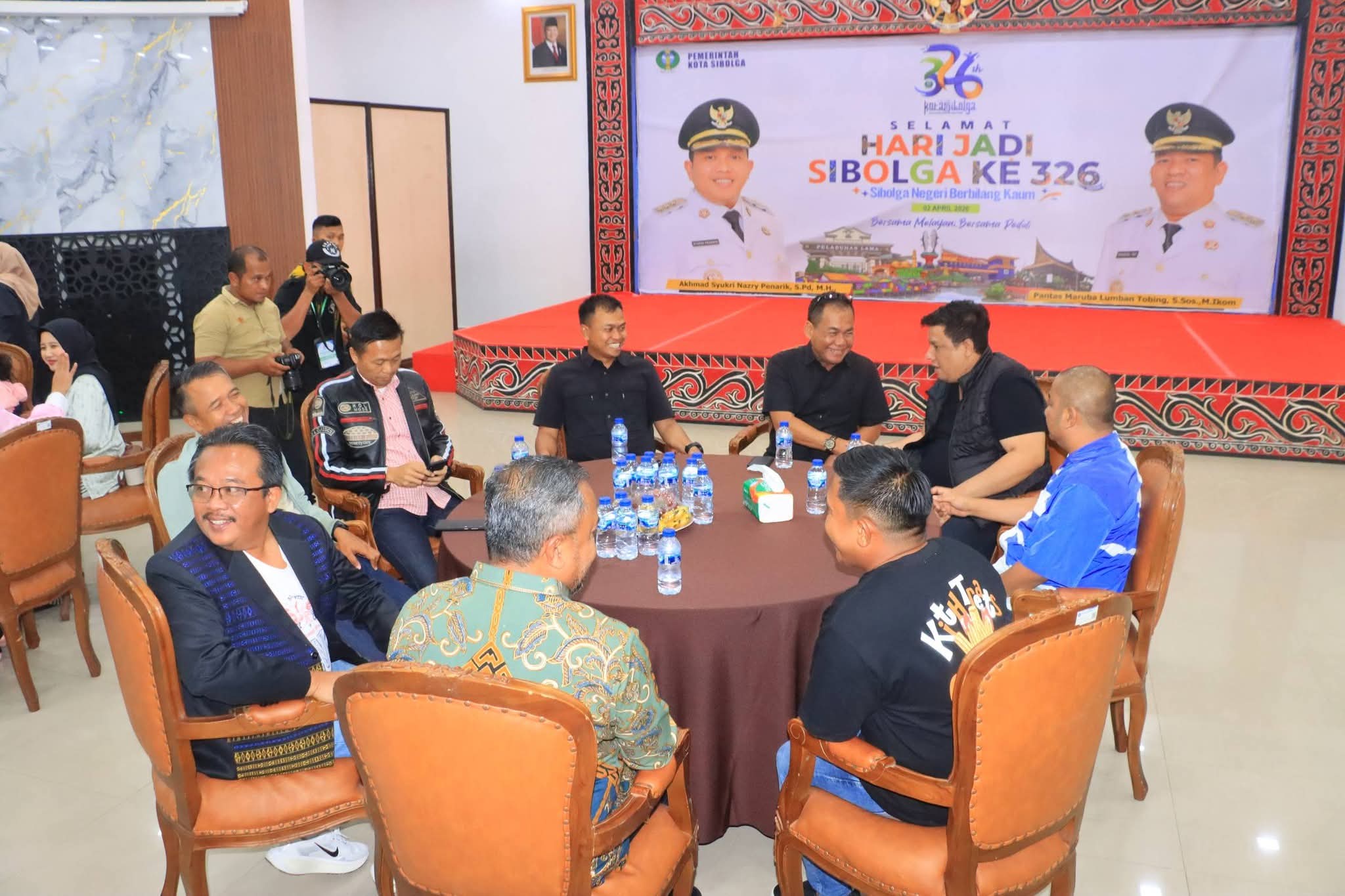 Perkuat Silaturahmi Kepala Daerah di Sumut, Bupati Samosir Hadiri Hari Jadi Kota Sibolga ke-326