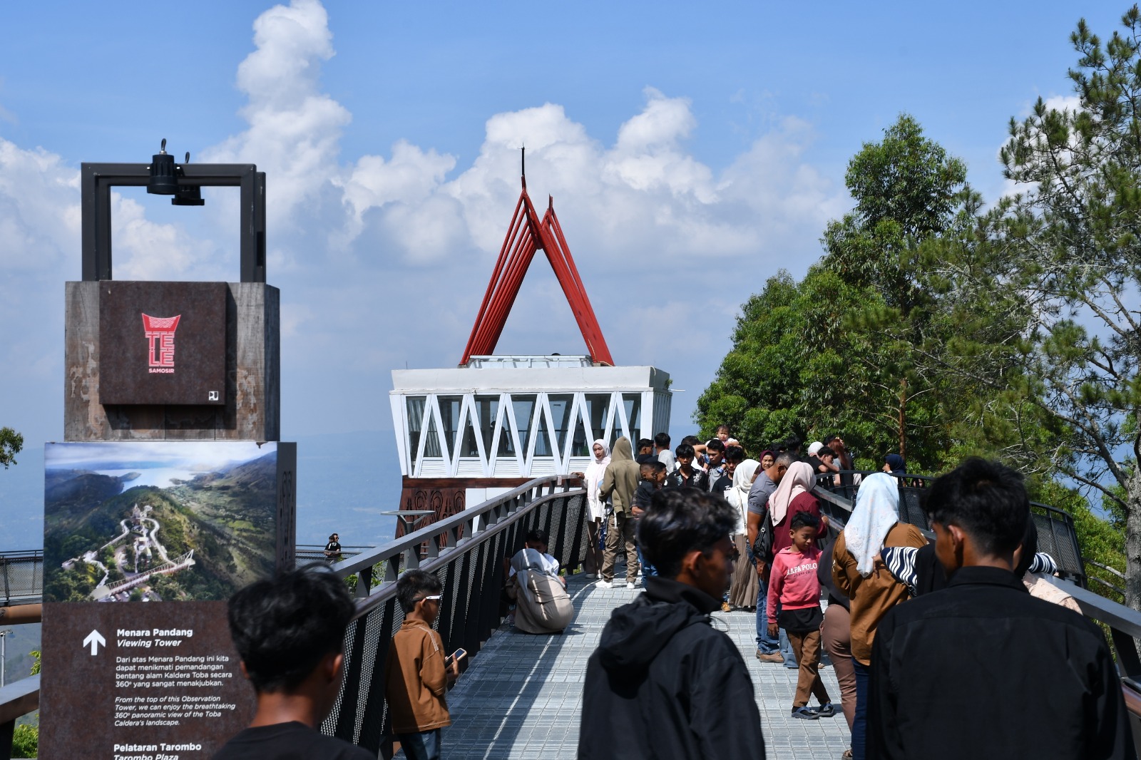 H+2 Lebaran, Wisatawan Semakin Padat, 65 Ribu Kunjungan Ke Samosir Dalam 6 Hari H+2 Lebaran, Wisatawan Semakin Padat, 65 Ribu Kunjungan Ke Samosir Dalam 6 Hari