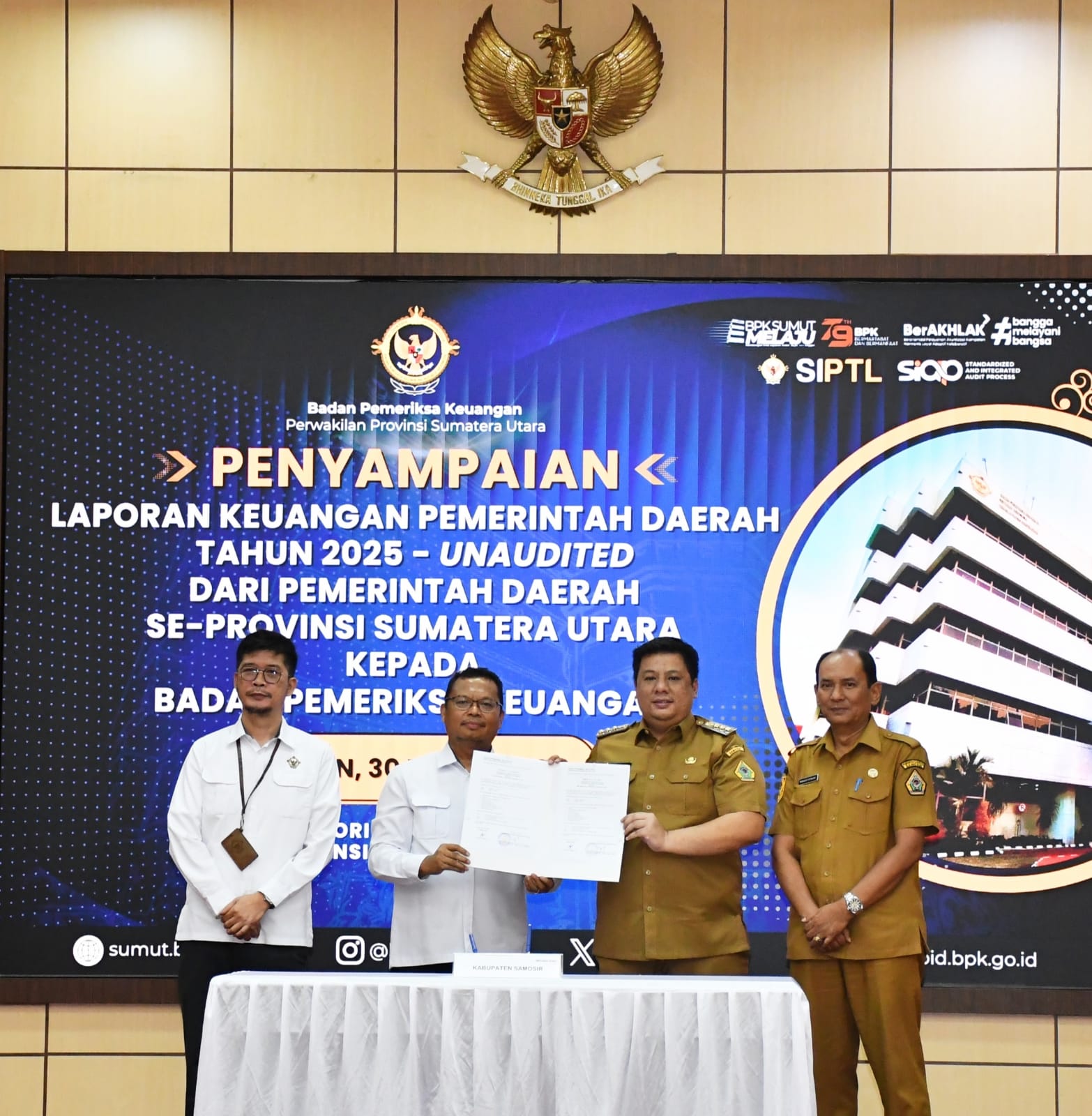 Tepat Waktu, Bupati Samosir Sampaikan LKPD 2025 ke BPK Sumut