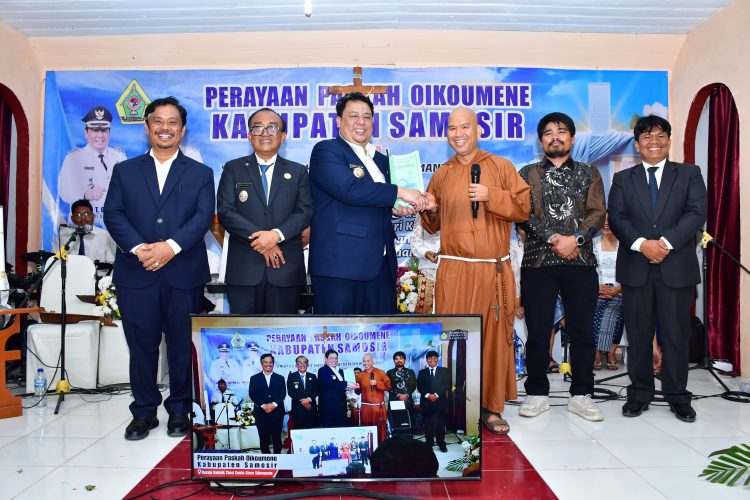 Paskah Oikumene 2026 Digelar di Pelosok Samosir, Bupati Tekankan Pelayanan hingga Daerah Terpencil Paskah Oikumene 2026 Digelar di Pelosok Samosir, Bupati Tekankan Pelayanan hingga Daerah Terpencil