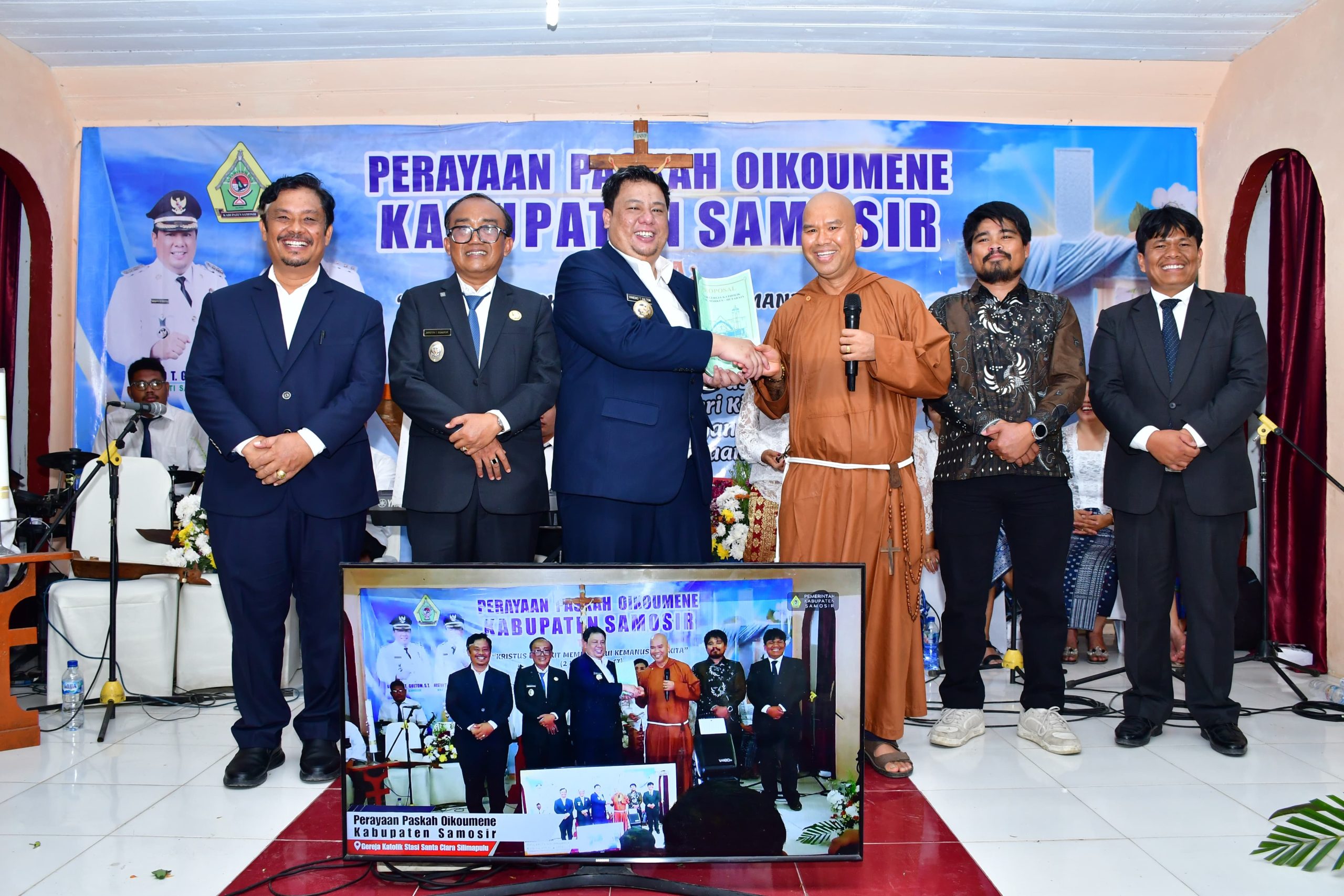 Paskah Oikumene 2026 Digelar di Pelosok Samosir, Bupati Tekankan Pelayanan hingga Daerah Terpencil Paskah Oikumene 2026 Digelar di Pelosok Samosir, Bupati Tekankan Pelayanan hingga Daerah Terpencil