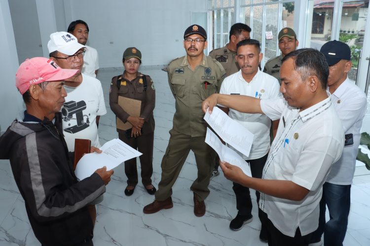 Tegas, Pemkab Samosir Tertibkan Wilona Villa Tanpa Izin di Kawasan Wisata Tuktuk Tegas, Pemkab Samosir Tertibkan Wilona Villa Tanpa Izin di Kawasan Wisata Tuktuk