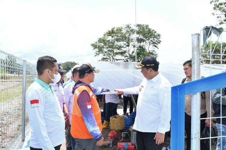 Bupati Samosir Tinjau Pembangunan Pompa Air Tenaga Surya Bantuan Kedubes Inggris, Akan Airi 80 Hektare Persawahan Bupati Samosir Tinjau Pembangunan Pompa Air Tenaga Surya Bantuan Kedubes Inggris, Akan Airi 80 Hektare Persawahan