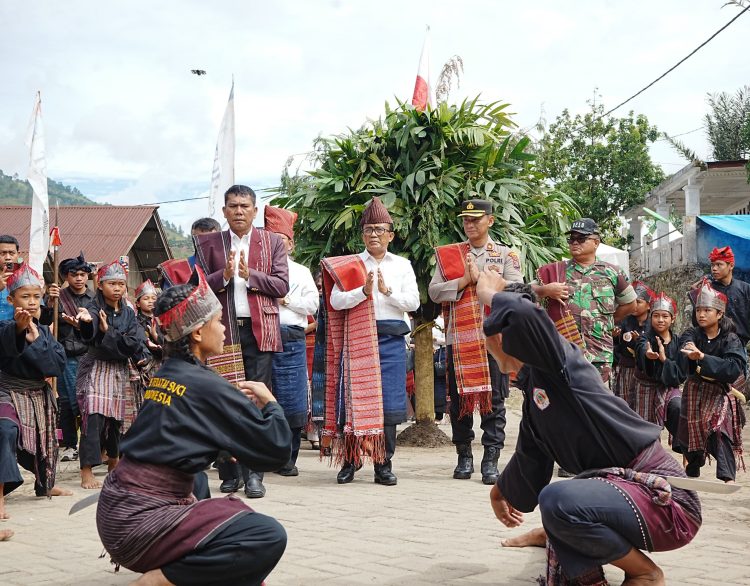 Event Budaya Horja Bius “Pasahat Horbo Lae-lae Tu Dolok Pusuk Buhit”, Merawat Tradisi Leluhur Dan Wujud Syukur Kepada Sang Pencipta Event Budaya Horja Bius “Pasahat Horbo Lae-lae Tu Dolok Pusuk Buhit”, Merawat Tradisi Leluhur Dan Wujud Syukur Kepada Sang Pencipta