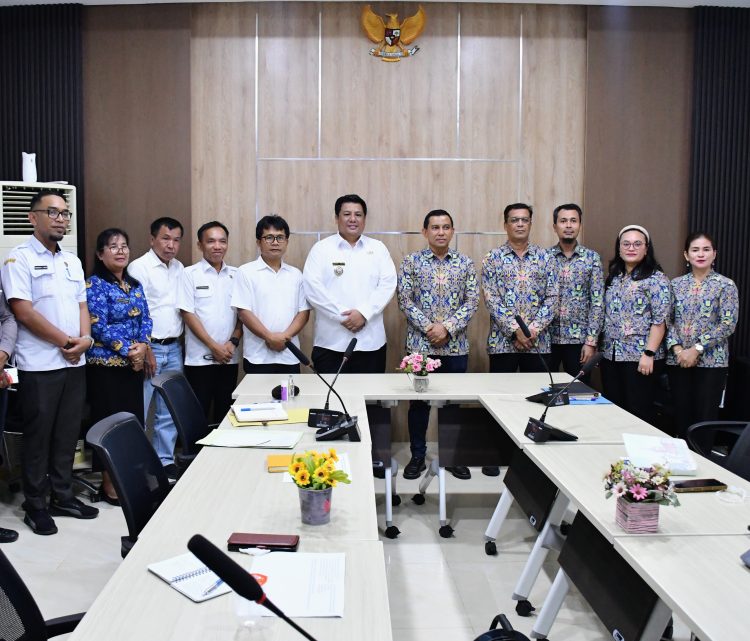 Terima Hibah Aset Rp22,8 Miliar dari Kementerian PU, Bupati Samosir Perkuat Fondasi Pariwisata dan Lingkungan Berkelanjutan Terima Hibah Aset Rp22,8 Miliar dari Kementerian PU, Bupati Samosir Perkuat Fondasi Pariwisata dan Lingkungan Berkelanjutan