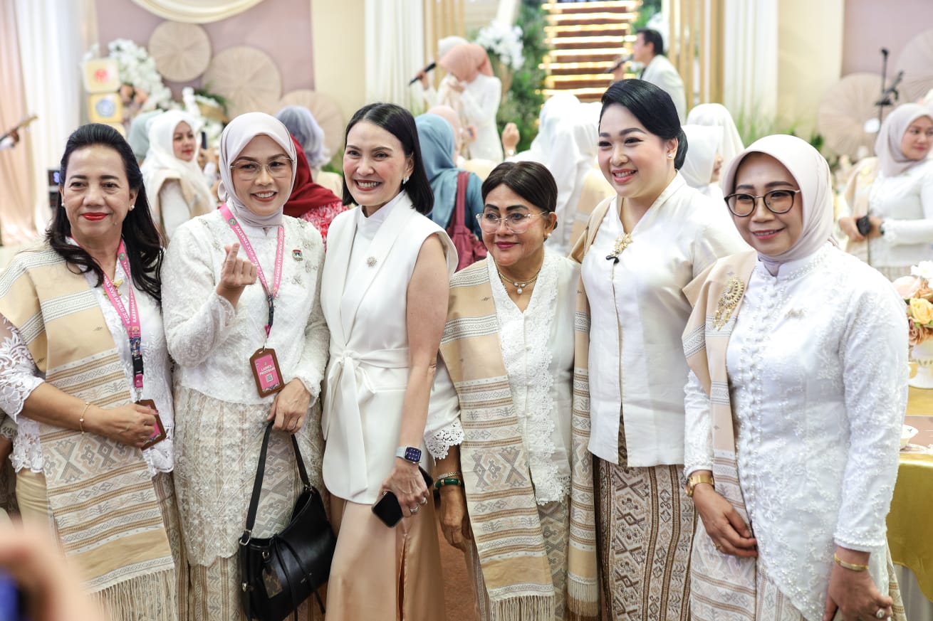 Ketua TP PKK Kota Pematangsiantar Ny Liswati Wesly Silalahi Mengikuti Kegiatan Ladies Program Rangkaian Rakernas APEKSI XVIII 