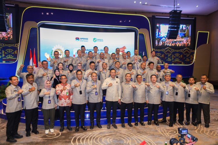 Wali Kota Pematangsiantar Wesly Silalahi Ikuti Pembahasan Rakernas XVIII APEKSI Tahun 2026 Wali Kota Pematangsiantar Wesly Silalahi Ikuti Pembahasan Rakernas XVIII APEKSI Tahun 2026