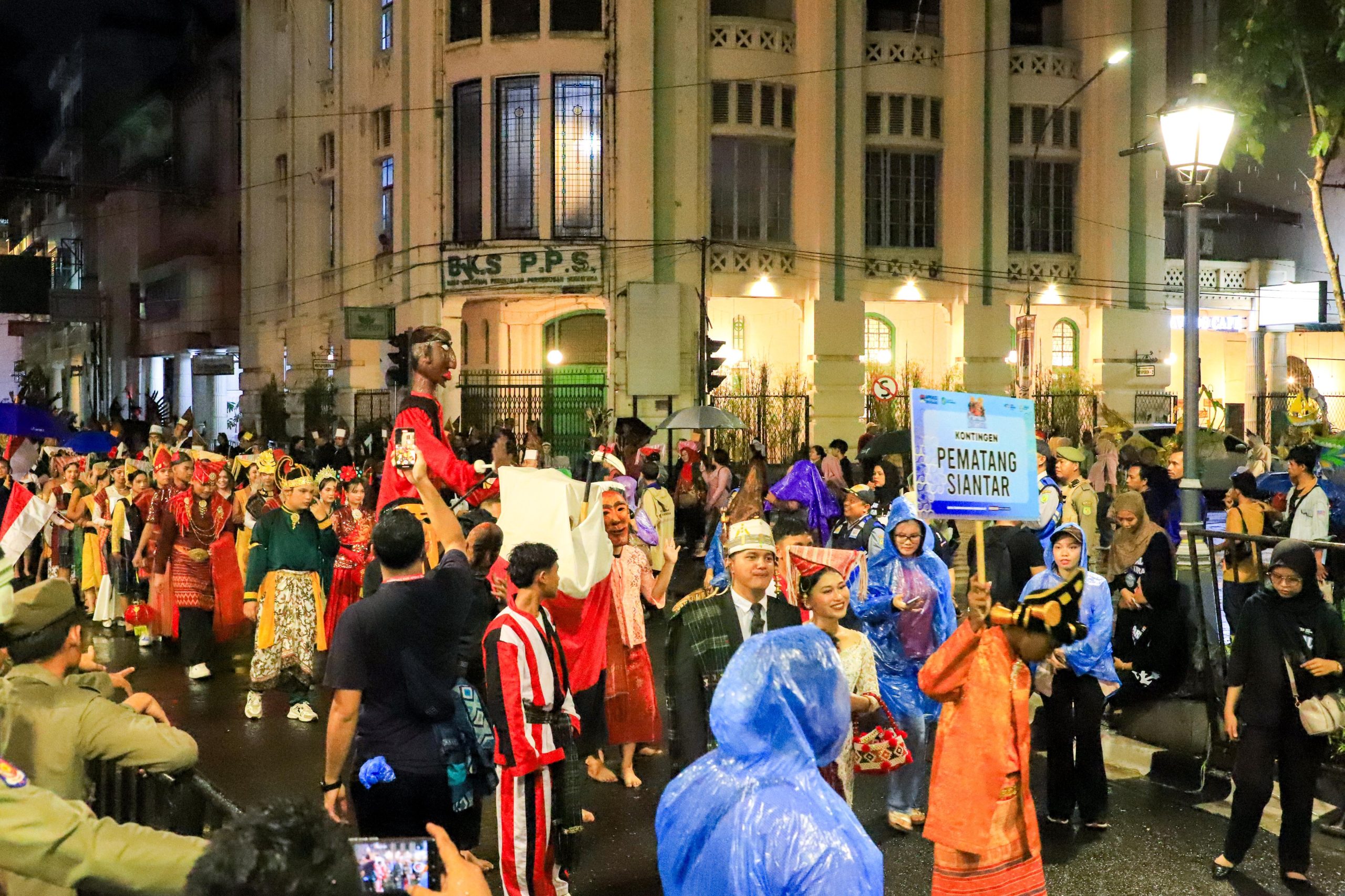 Wali Kota Pematangsiantar Pimpin Penampilan Pesona Budaya Simalungun serta Ragam Etnis di Karnaval Budaya Nusantara “The Sparkling of Local Heroes & Culture”