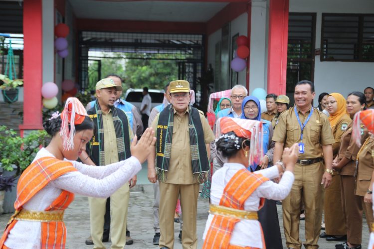 Wali Kota Pematangsiantar Membuka MPLS di UPTD SD Negeri 122332 Wali Kota Pematangsiantar Membuka MPLS di UPTD SD Negeri 122332