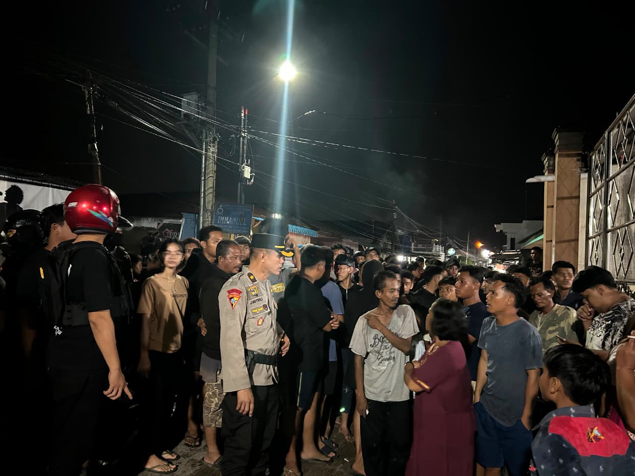 Patroli Skala Besar, Satuan Brimob Polda Sumut Perkuat Sinergi Jaga Kondusivitas Wilayah Belawan pada Malam Hari