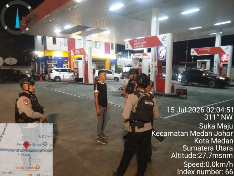Antrean BBM Jadi Perhatian, Satuan Brimob Polda Sumut Bergerak Jaga Keamanan dan Ketertiban Masyarakat di Kota Medan Antrean BBM Jadi Perhatian, Satuan Brimob Polda Sumut Bergerak Jaga Keamanan dan Ketertiban Masyarakat di Kota Medan