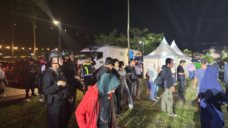 Brimob Polda Sumut Perkuat KRYD dan Pengamanan Nobar Piala Dunia 2026 di Belawan, Wujudkan Rasa Aman bagi Masyarakat Brimob Polda Sumut Perkuat KRYD dan Pengamanan Nobar Piala Dunia 2026 di Belawan, Wujudkan Rasa Aman bagi Masyarakat