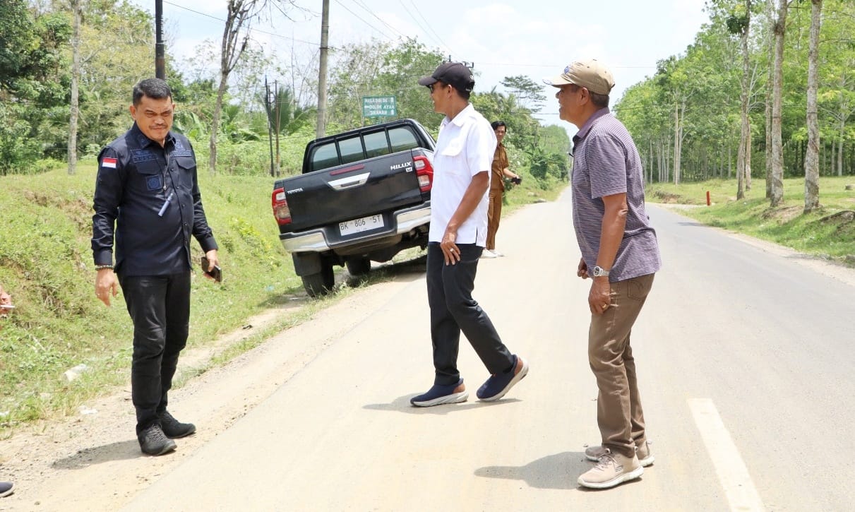 Komitmen Kerja Nyata untuk Masyarakat, Pemkab Simalungun Bangun Infrastruktur Jalan