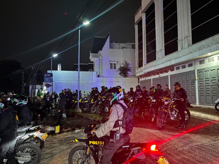 Polda Sumut Perkuat Patroli KRYD Gabungan, Personel Satuan Brimob Bersama TNI, Polrestabes Medan dan Satpol PP Jaga Stabilitas Kamtibmas Kota Medan Polda Sumut Perkuat Patroli KRYD Gabungan, Personel Satuan Brimob Bersama TNI, Polrestabes Medan dan Satpol PP Jaga Stabilitas Kamtibmas Kota Medan