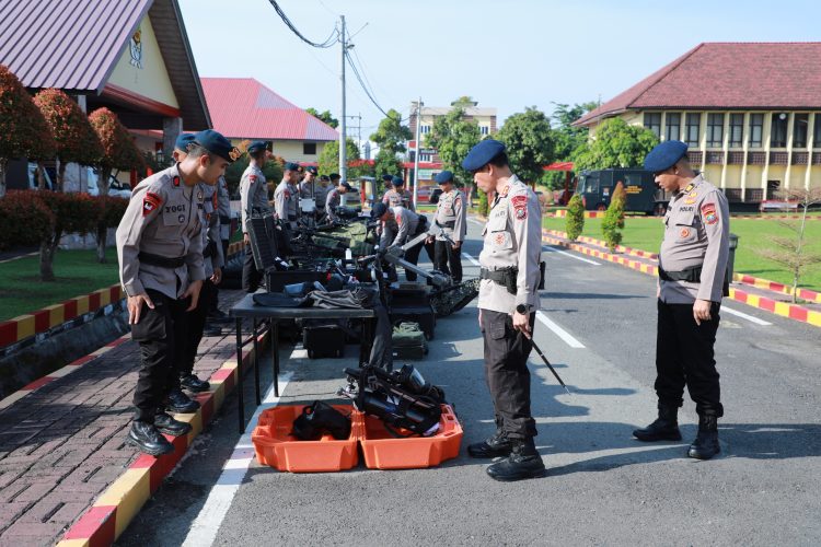 Brimob Sumut Matangkan Kesiapsiagaan Sambut Kunjungan Wakil Presiden RI Sekaligus Siapkan Personel Hadapi Ancaman Karhutla Brimob Sumut Matangkan Kesiapsiagaan Sambut Kunjungan Wakil Presiden RI Sekaligus Siapkan Personel Hadapi Ancaman Karhutla
