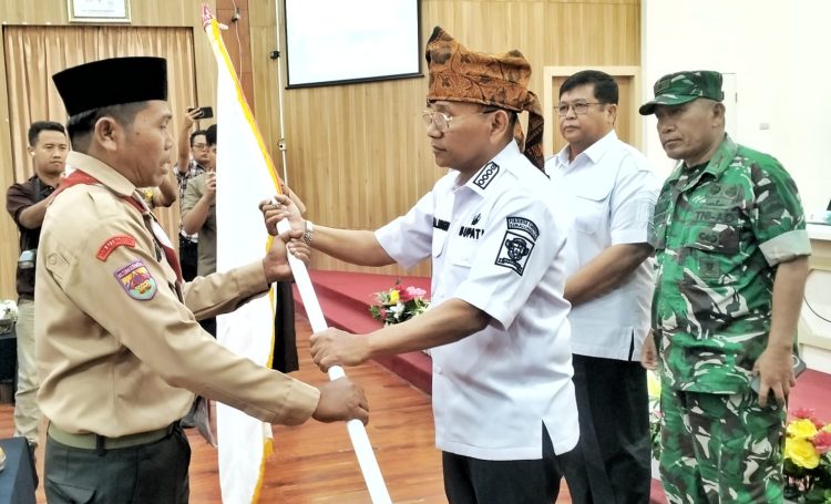 Dukung Pembentukan Karakter Generasi Muda, Bupati Simalungun Berangkatkan 38 Anggota Pramuka Ikuti Jamnas XII Tahun 2026 Dukung Pembentukan Karakter Generasi Muda, Bupati Simalungun Berangkatkan 38 Anggota Pramuka Ikuti Jamnas XII Tahun 2026