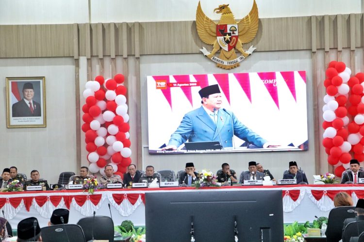 Bupati Simalungun Hadiri Rapat Paripurna DPRD, Simak Pidato Presiden RI Bupati Simalungun Hadiri Rapat Paripurna DPRD, Simak Pidato Presiden RI