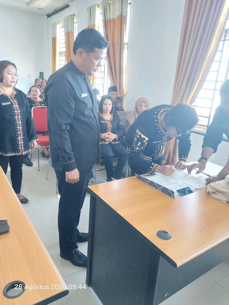 Sertijab Jabatan Plt Camat Kerajaan, Sondang Berutu Siap Lanjutkan Estafet