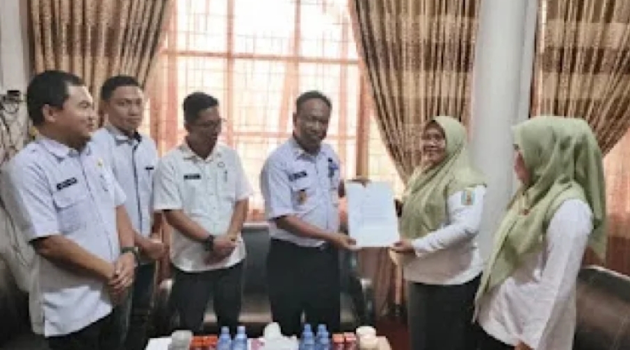 Pemkab Way Kanan Serahkan Usulan Calon Wakil Bupati ke DPRD