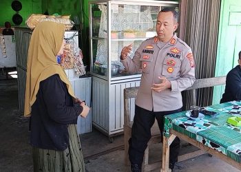 Kapolsek Kerajaan Beserta Anggota Melaksanakan Kegiatan Sambang Warga di Desa Sukaramai Kecamatan Kerajaan Kapolsek Kerajaan Beserta Anggota Melaksanakan Kegiatan Sambang Warga di Desa Sukaramai Kecamatan Kerajaan
