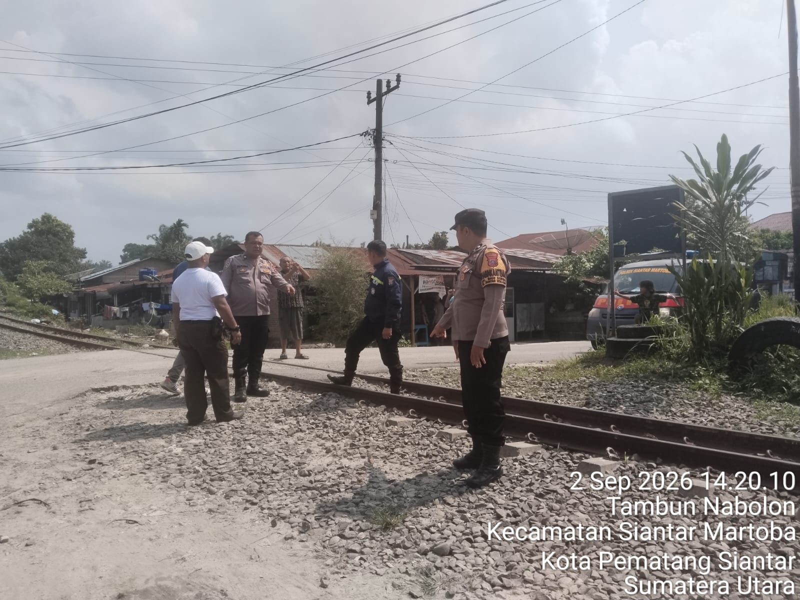 Karyawan PT KAI Disambar Kereta Api, Polsek Siantar Martoba Cek TKP Diperlintasan Jalan Tambun Timur