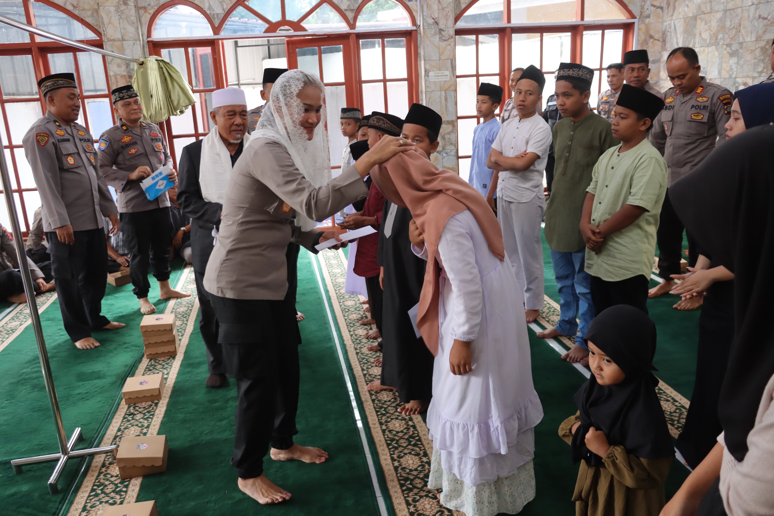 Maulid Nabi di Masjid Safarul Qadri, Kapolres Pematangsiantar Ajak Personel Teladani Akhlak Rasulullah
