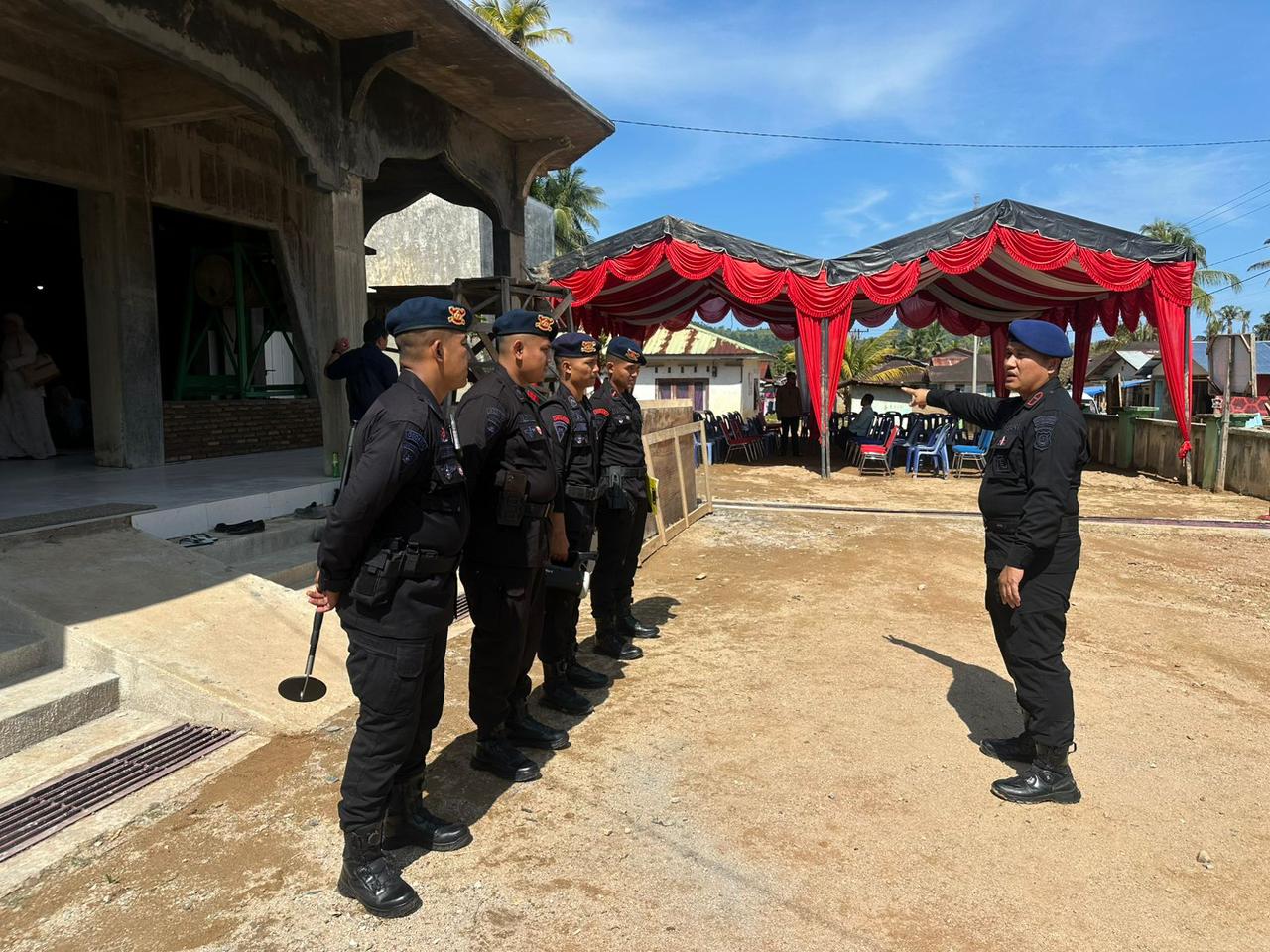 Pastikan Kunjungan RI-2 Aman, Detasemen Gegana Brimob Sterilisasi Sejumlah Lokasi di Sibolga