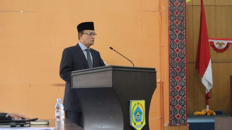 Bupati Franc Bernhard Tumanggor Sampaikan Nota Jawaban atas Pemandangan Umum Faksi DPRD terhadap Nota Pengantar Ranperda  P-APBD Pakpak Bharat Tahun 2026