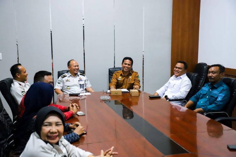 Wali Kota Pematangsiantar Diwakili Sekda Junaedi Antonius Sitanggang Menyambut Kehadiran Rombongan dari Kanwil Ditjenpas Sumut Wali Kota Pematangsiantar Diwakili Sekda Junaedi Antonius Sitanggang Menyambut Kehadiran Rombongan dari Kanwil Ditjenpas Sumut
