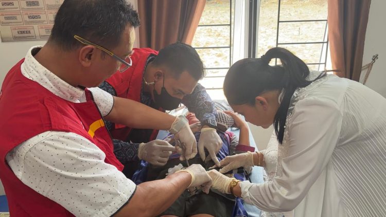 Tak Sekadar Maulid, Pemkab Simalungun Melalui Dinkes Gelar Cek Kesehatan Hingga Sunat Massal