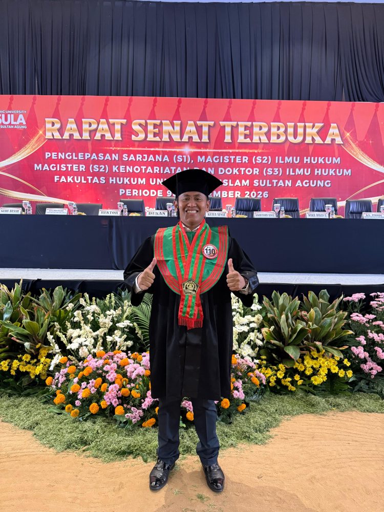 Perwira Polres Taput Raih Gelar Doktor Ilmu Hukum, Tetap Jalankan Tugas Kedinasan Perwira Polres Taput Raih Gelar Doktor Ilmu Hukum, Tetap Jalankan Tugas Kedinasan