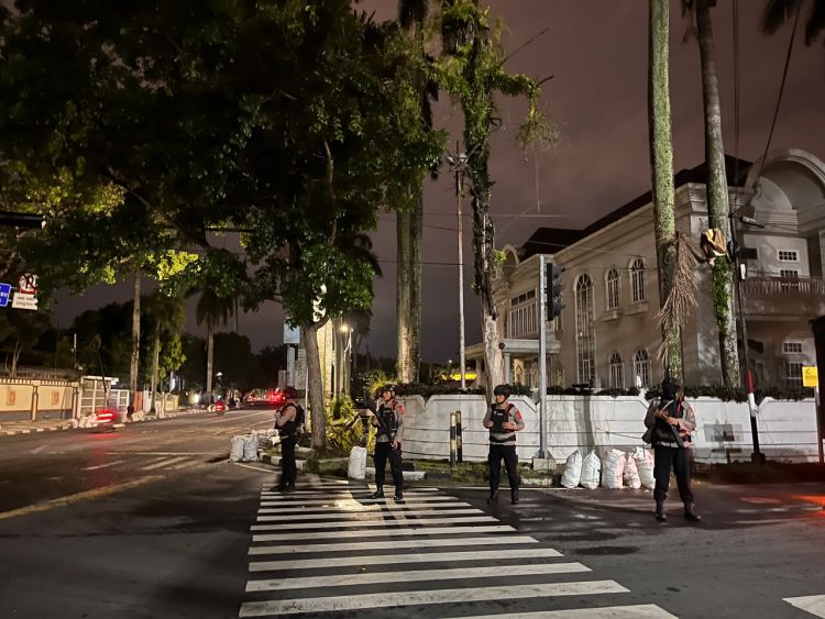 Brimob Sumut Konsisten Jaga Kota Medan, Patroli Malam Antisipasi Kejahatan Jalanan Brimob Sumut Konsisten Jaga Kota Medan, Patroli Malam Antisipasi Kejahatan Jalanan