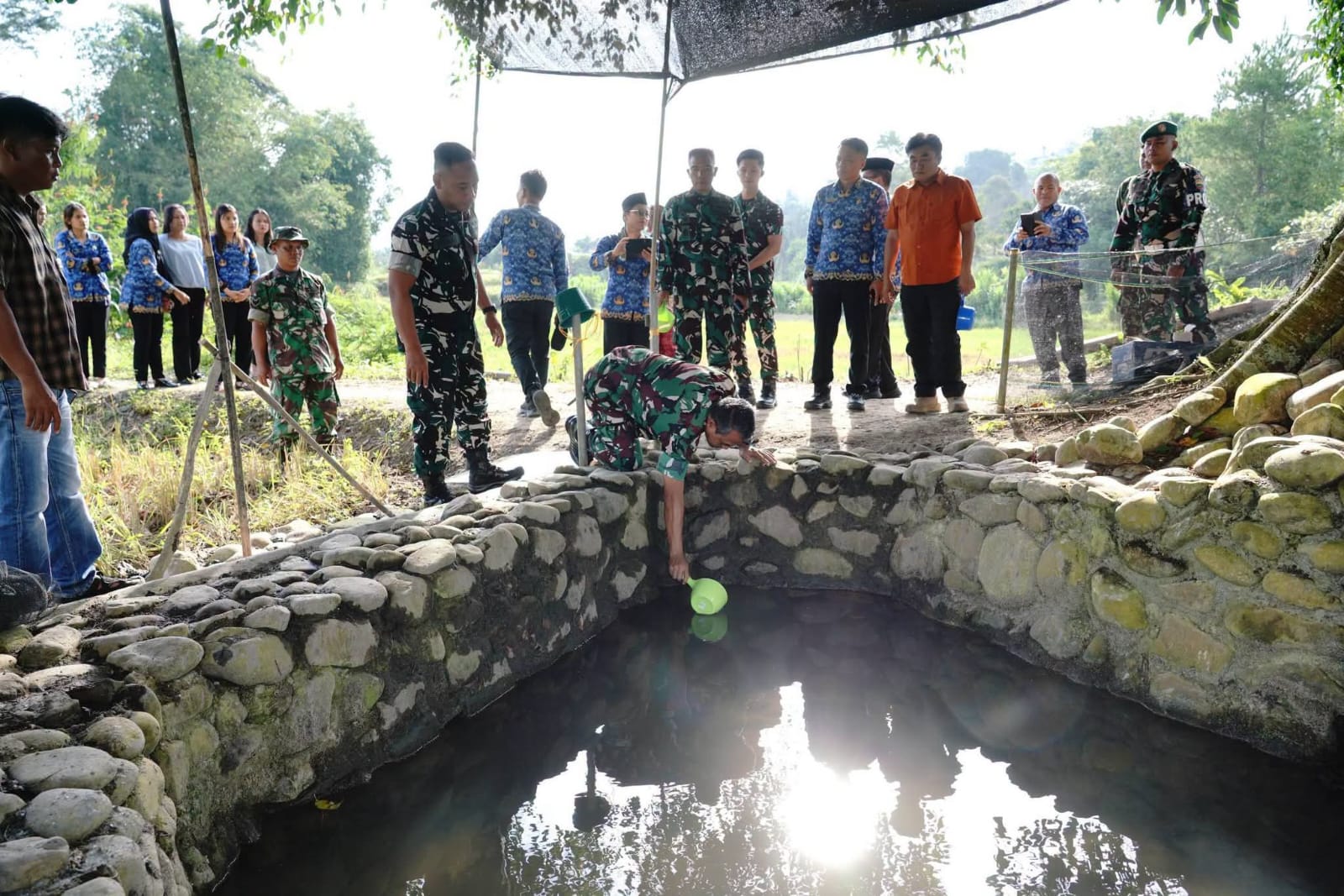 Komandan Korem 023/KS Kunjungi Situs Sejarah Mata Air Sisingamangaraja XII Di Desa Salak II