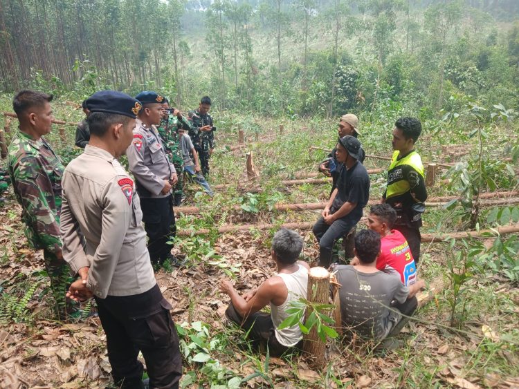 Tak Tunggu Api Membesar, Brimob Sumut Perkuat Patroli Cegah Karhutla Di Padang Lawas