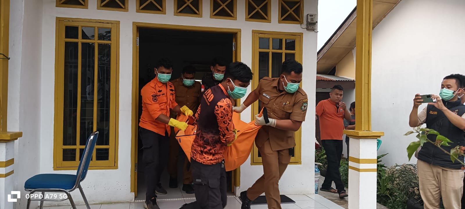Polsek Siantar Martoba Olah TKP Temuan Mayat di Perumahan Kasper