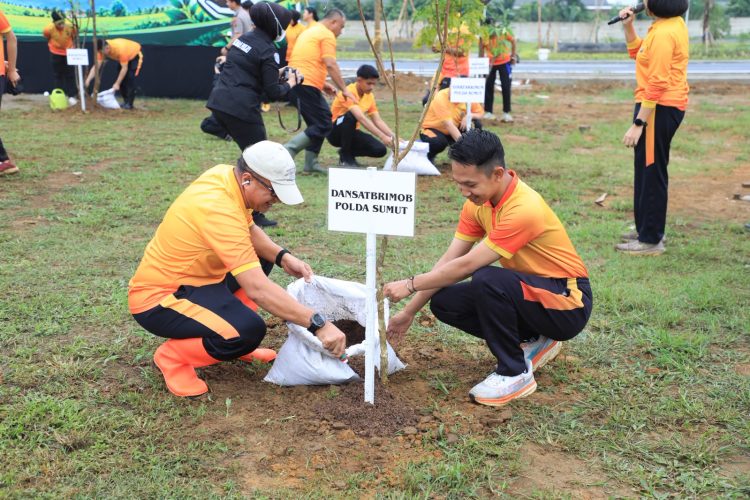 Dansat Brimob Polda Sumut Hadiri Penanaman Pohon, Wujudkan Sumatera Utara yang Lebih Hijau dan Lestari