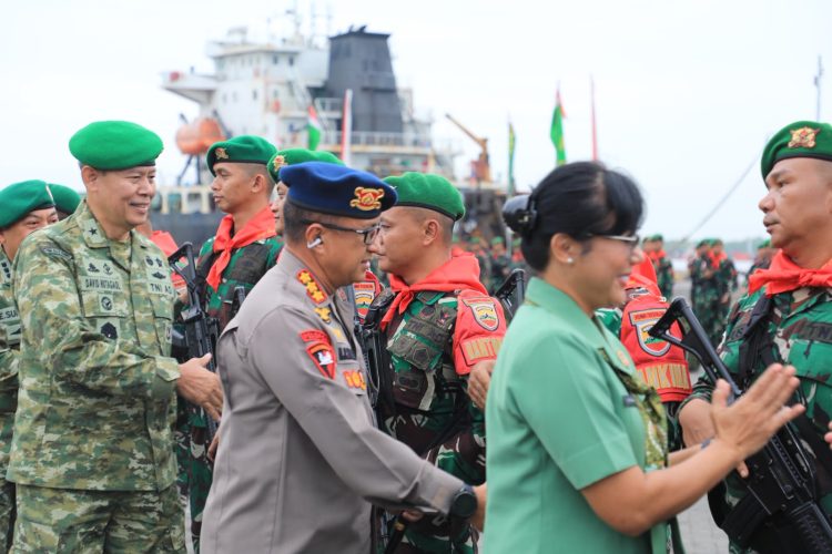 Dansat Brimob Polda Sumut Wakili Kapolda Sumut Hadiri Penyambutan Satgas Yonif 123/RJW Usai Tuntaskan Misi Operasi Di Papua