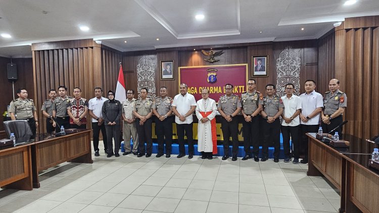 Kardinal Suharyo Sapa Polda Kaltim, Teguhkan Iman dan Integritas Polisi