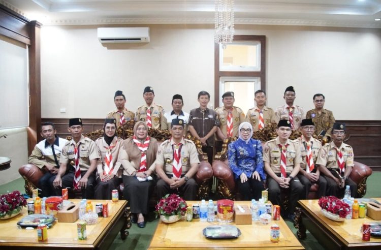 Bupati Way Kanan Terima Audiensi Kwarcab Pramuka, Matangkan Kesiapan Kontingen Jambore Nasional XIl 2026 Bupati Way Kanan Terima Audiensi Kwarcab Pramuka, Matangkan Kesiapan Kontingen Jambore Nasional XIl 2026