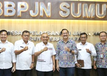 Bupati Anton bersama pihak BBPJN Sumut dan Kadis PUTR Simalungun Hotbinson Damanik