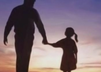 Ilustrasi seorang ayah mengajak putri kandungnya