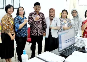 Moment kunjungan Bupati Anton di RSUD Tuan Rondahaim (Dok Kominfo)