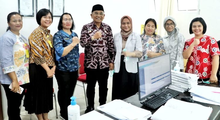 Moment kunjungan Bupati Anton di RSUD Tuan Rondahaim (Dok Kominfo)