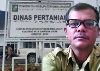 Plang kantor Distan Simalungun dan Plt Kadistan Pardomuan Sijabat