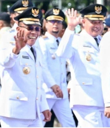 Saat Bupati dan Wakil Bupati Tapteng dilantik Jadi Bupati Tapteng (ist)
